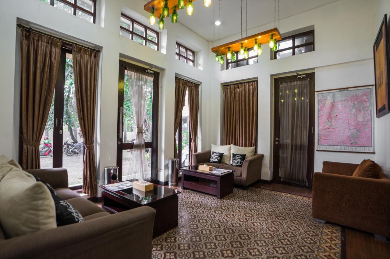Arcs House Menteng By Jambuluwuk