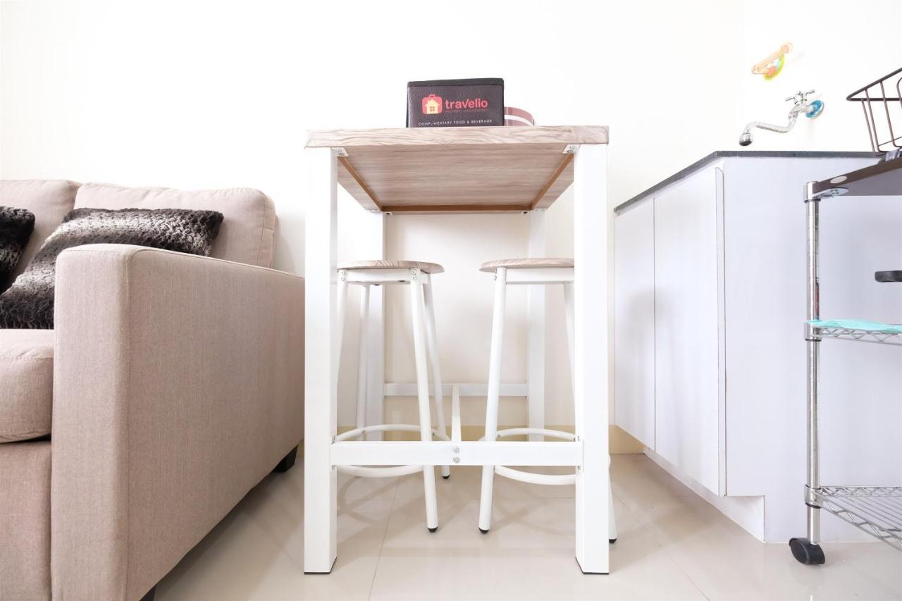 Apartment Cozy 2br At 28th Floor Pramuka By Travelio *