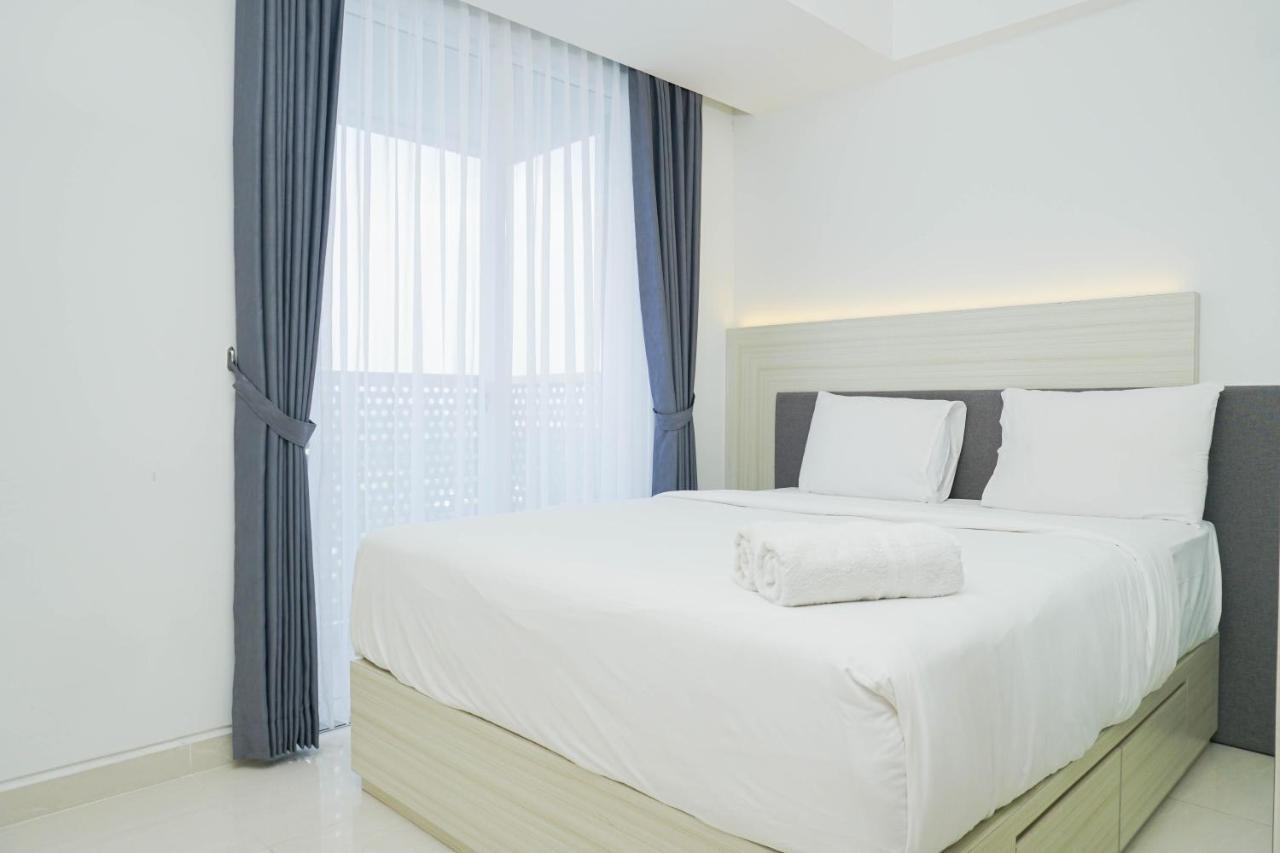 Apartment Relax And Comfy With Pool View At West Vista By Travelio *