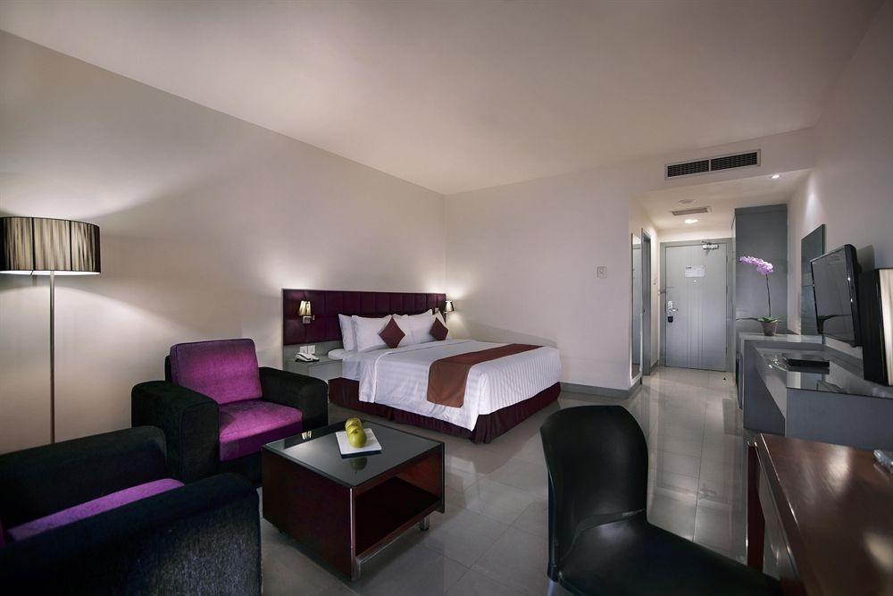 Royal Palm Hotel&conference Center Cengkareng 4* Jakarta
