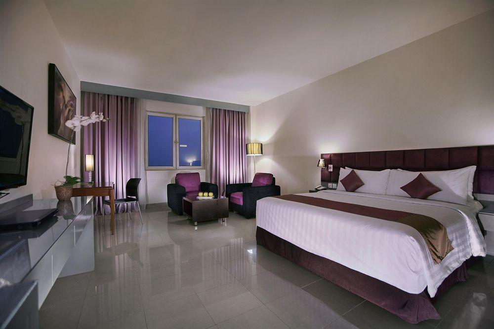 Royal Palm Hotel&conference Center Cengkareng 4* Jakarta