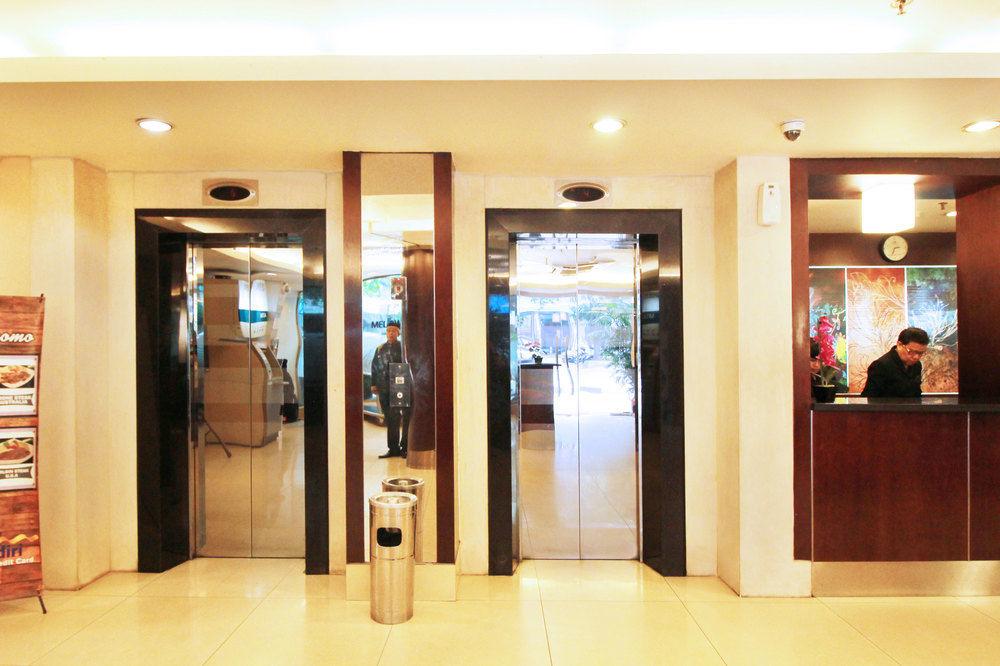 Hotel Collection O 7 Melawai