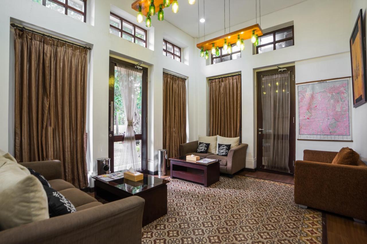 Wisma tamu Arcs House Menteng By Jambuluwuk 3*