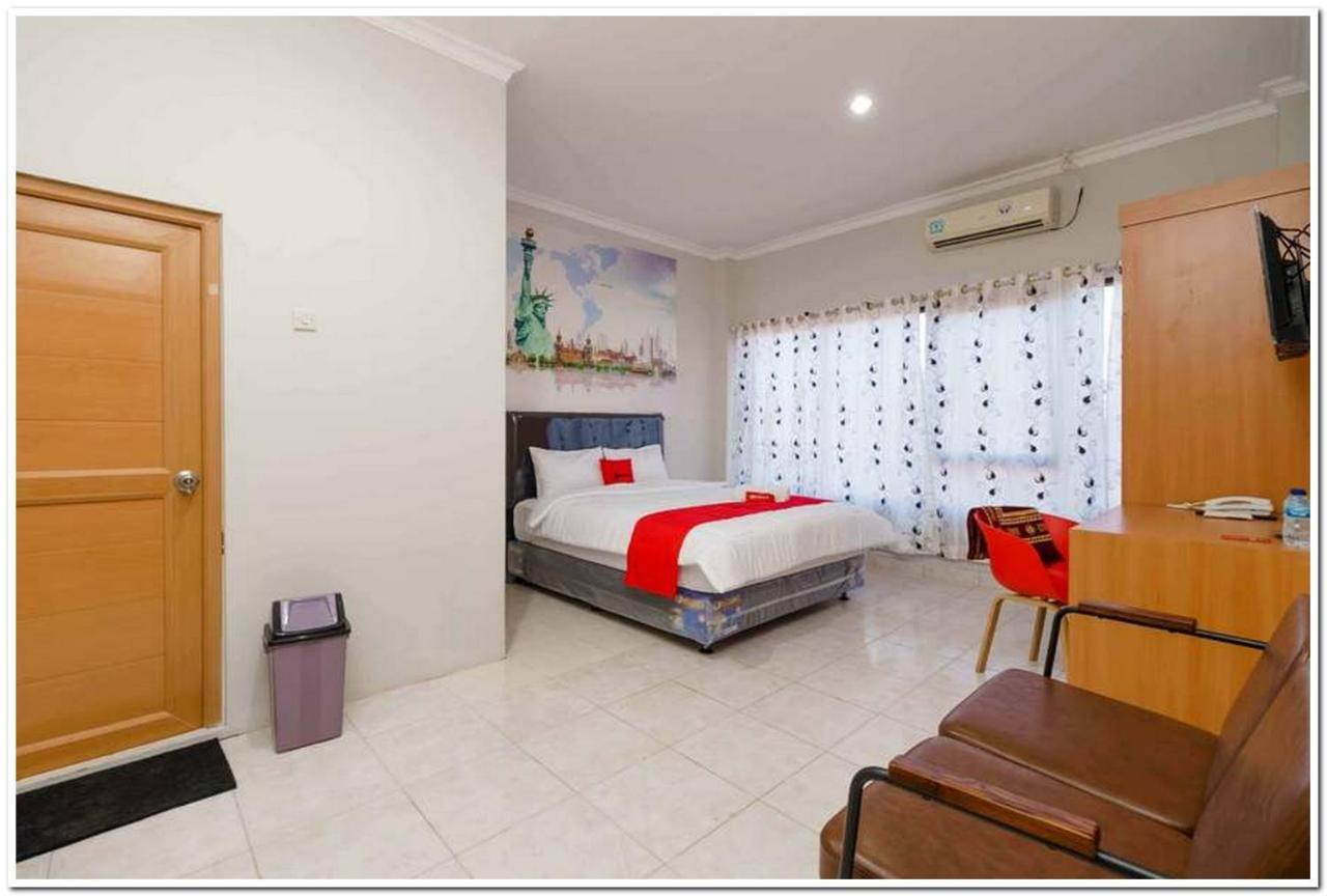Reddoorz Near Jiexpo Kemayoran 2 Hotel 2*