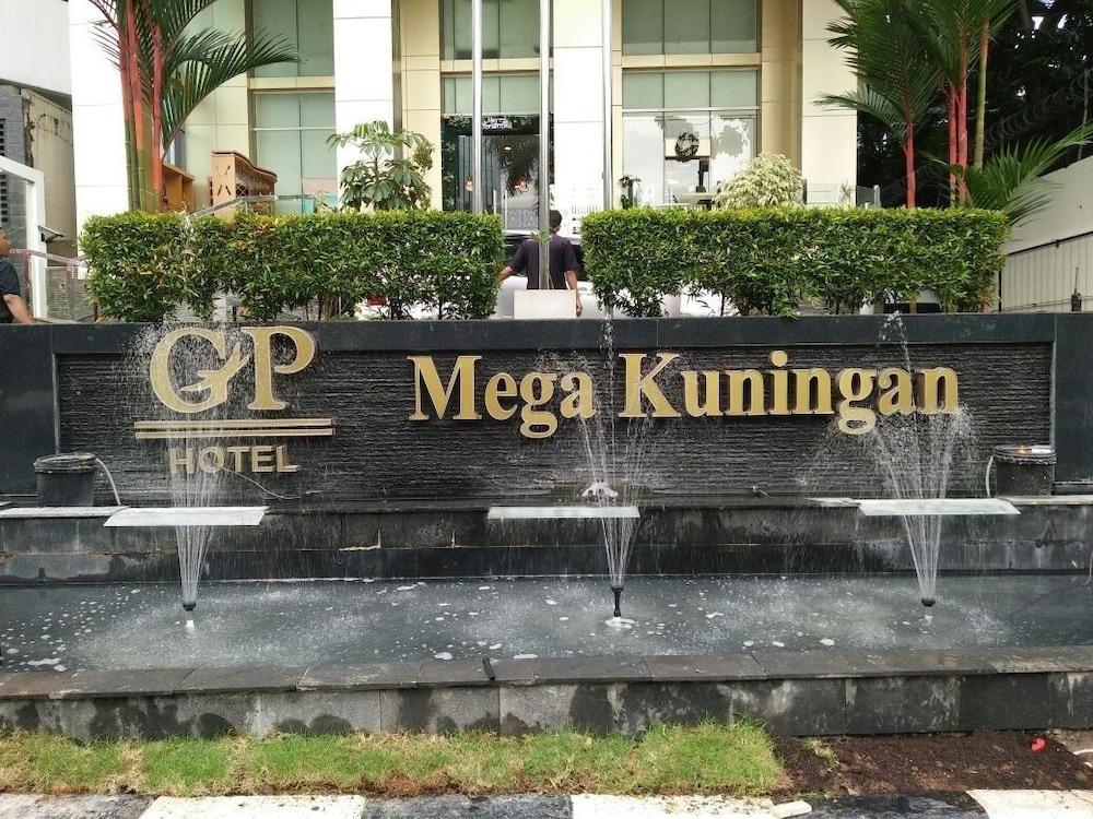 Gp Mega Kuningan Hotel 3*