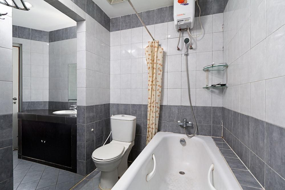 Golden Sky Condotel 3* Jakarta