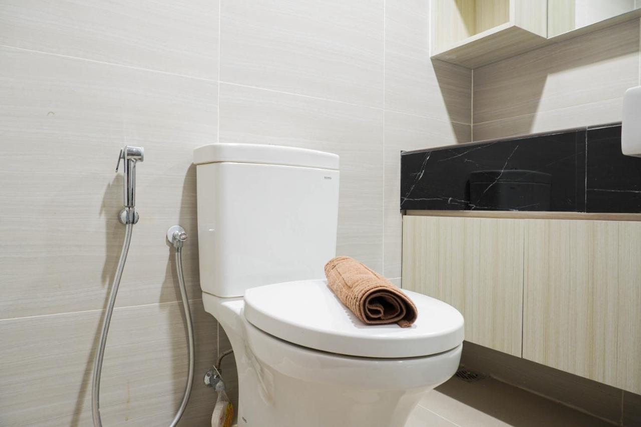 Relax And Comfy With Pool View At West Vista By Travelio Apartment Jakarta