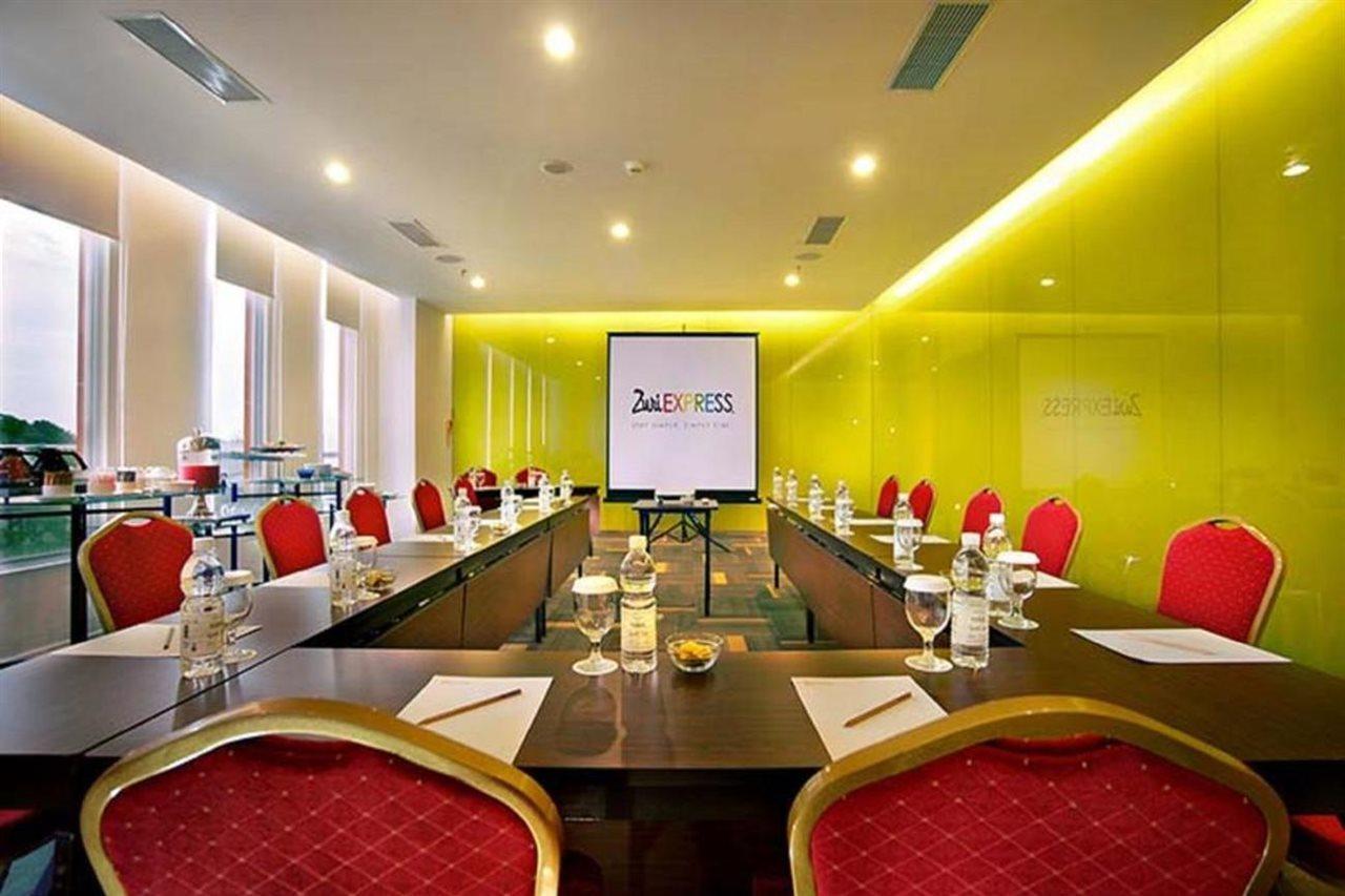 Hotel Zuri Express Mangga Dua
