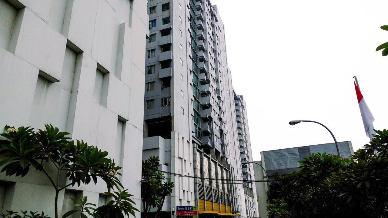 Comfy And Beautiful 2br Menteng Square By Travelio * Jakarta