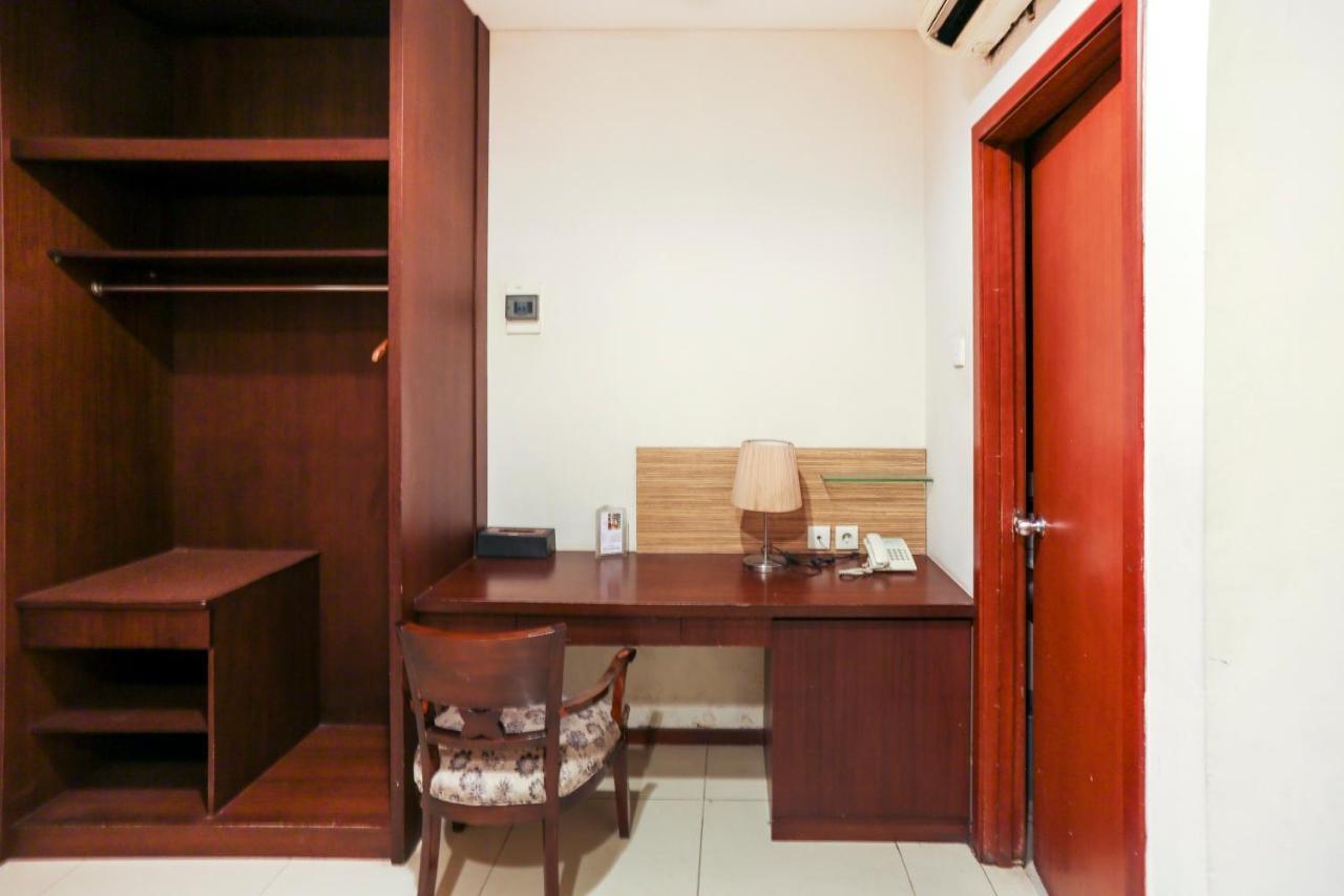 Capital O 1748 Thamrin Condotel Hotel