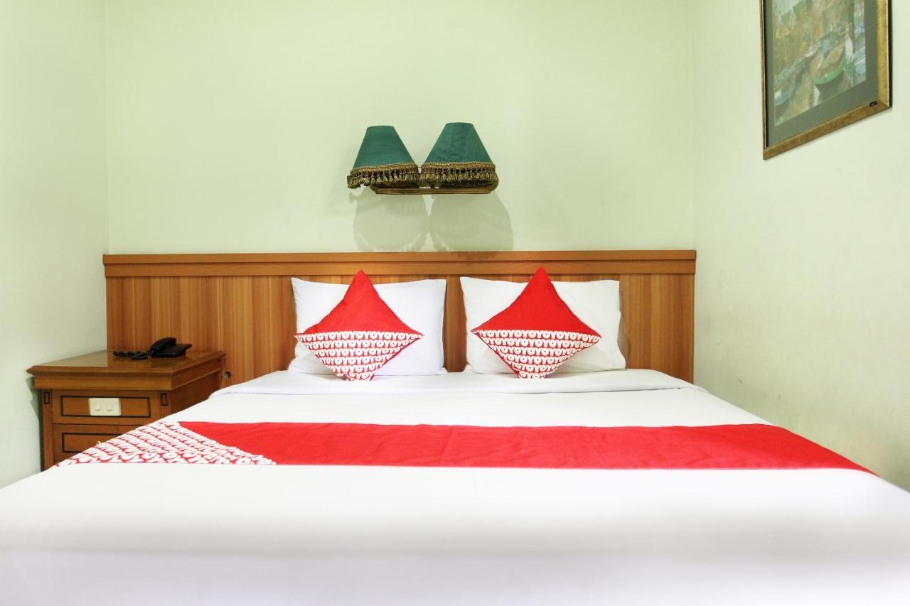 Reddoorz Near Kemang Raya 3*