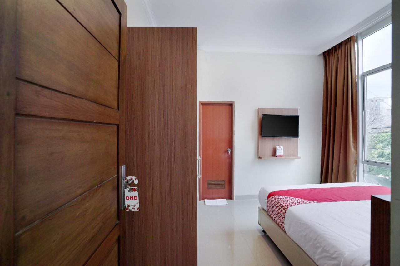 Oyo 415 The Kartini 8 2* Jakarta