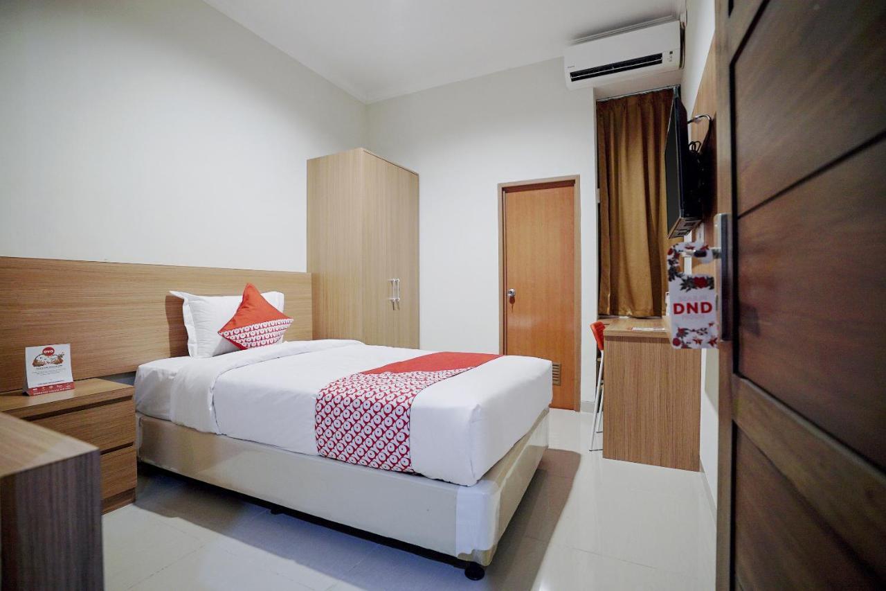 Hotel Oyo 415 The Kartini 8