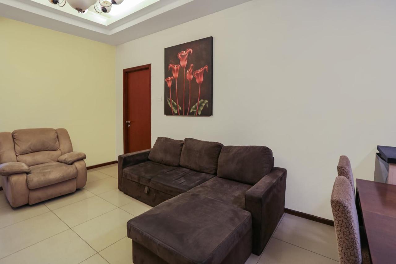 Hotel Capital O 1748 Thamrin Condotel 3*