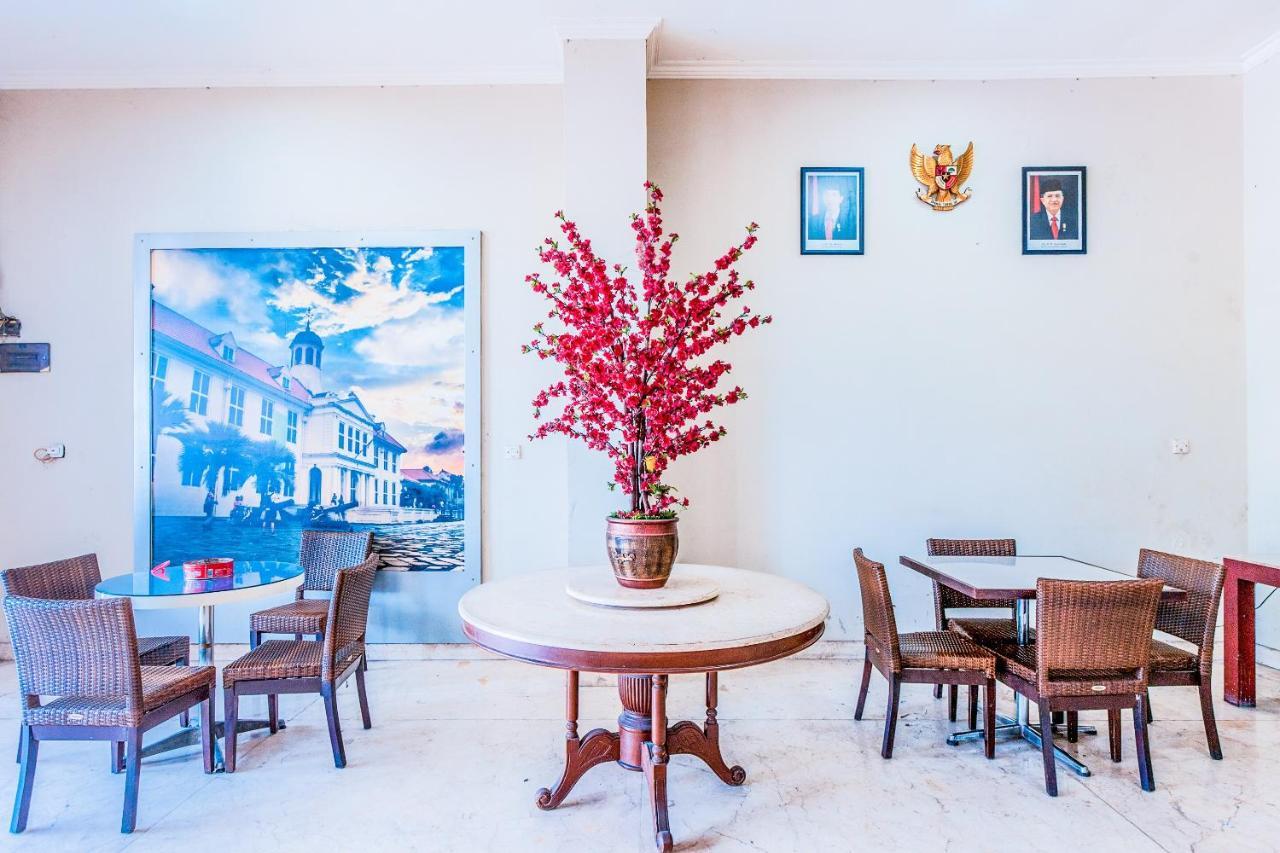 Hotel Oyo 1229 Dc Pramuka Jakarta