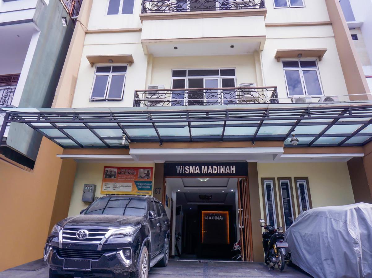 Spot On 3072 Madinah Syariah Hotel 2*