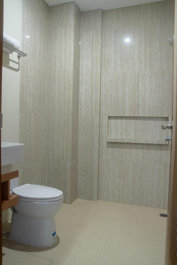 Adotel Hotel 2*