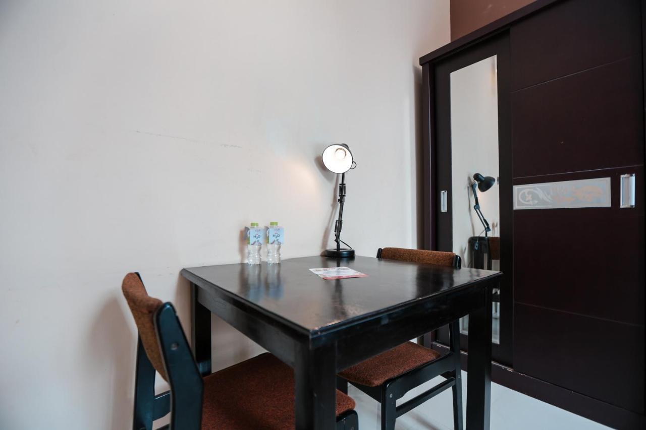 Hotel Oyo 3698 Koen View Jakarta