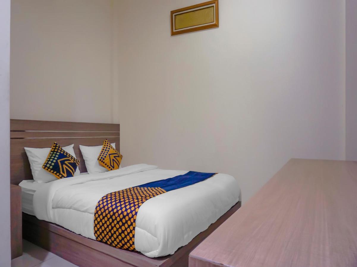 Hotel Spot On 3072 Madinah Syariah
