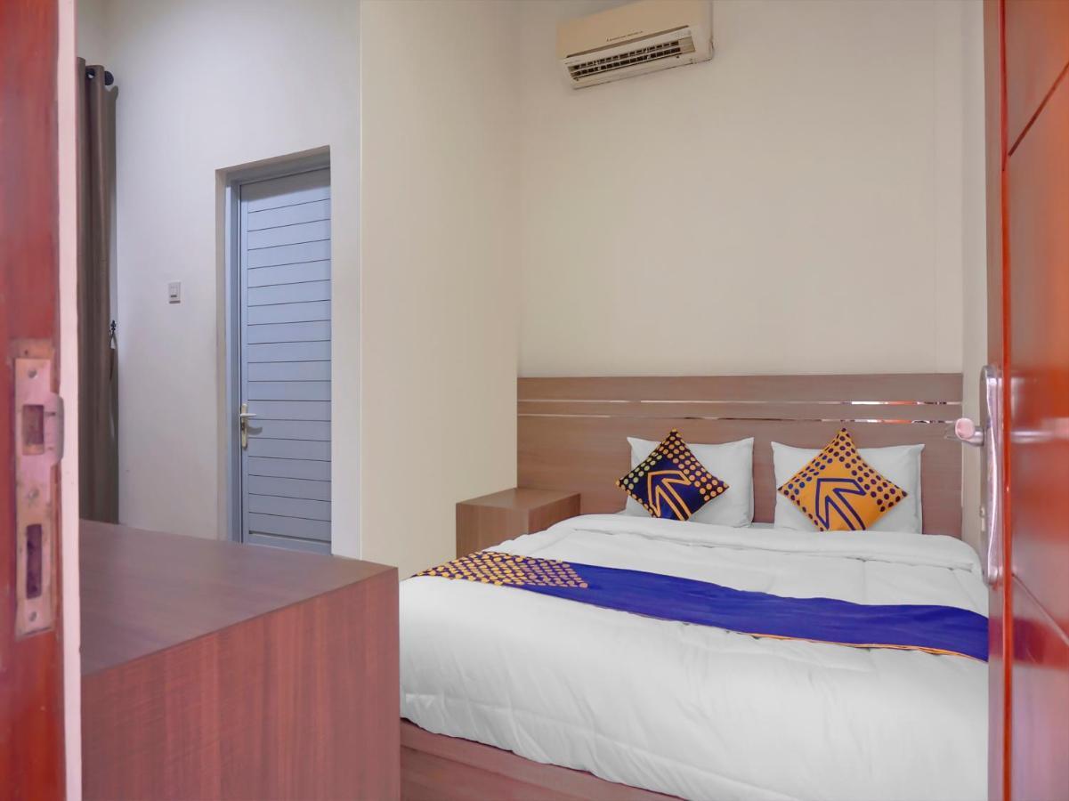 Spot On 3072 Madinah Syariah Hotel