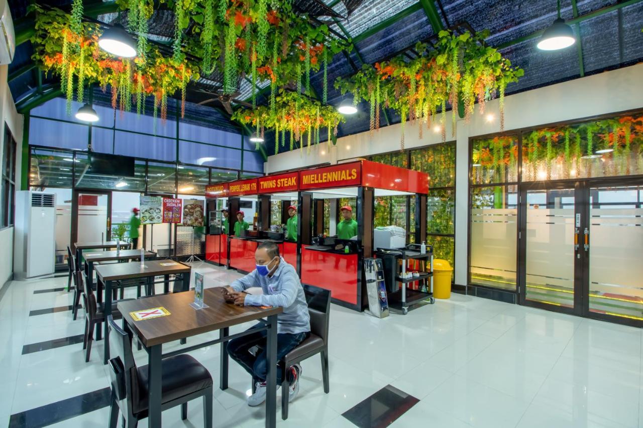 De 80's Genteng Ijo Guest house Jakarta