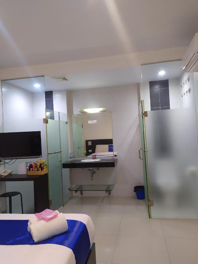 Rumah tetamu Puri Maju 2*