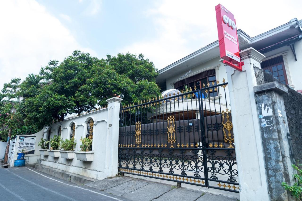 Oyo 1421 Kasmaran Syariah Hotel 2*