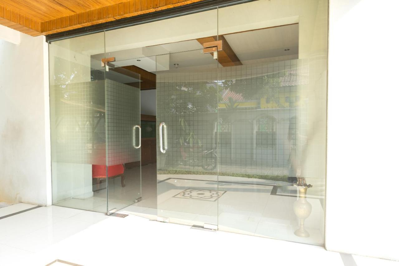 Oyo 1421 Kasmaran Syariah Hotel Jakarta