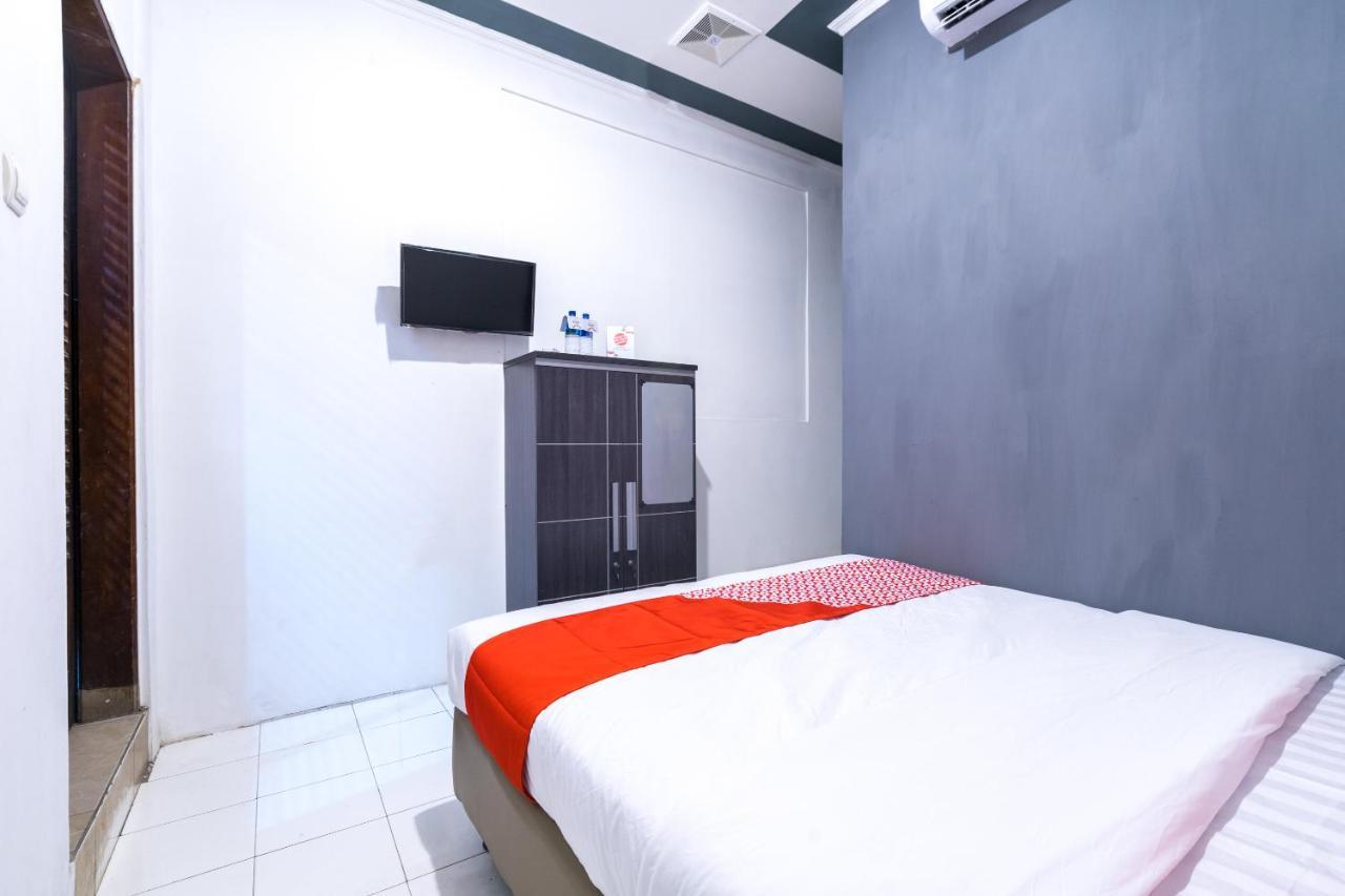 Oyo 1421 Kasmaran Syariah Hotel 2*