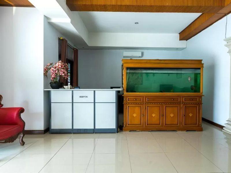 Oyo 1421 Kasmaran Syariah Hotel 2*