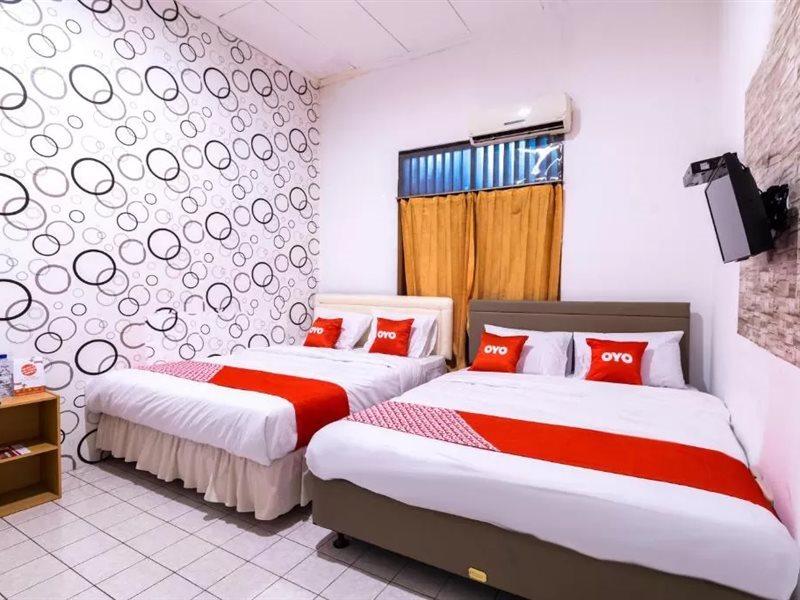 Oyo 1421 Kasmaran Syariah Hotel