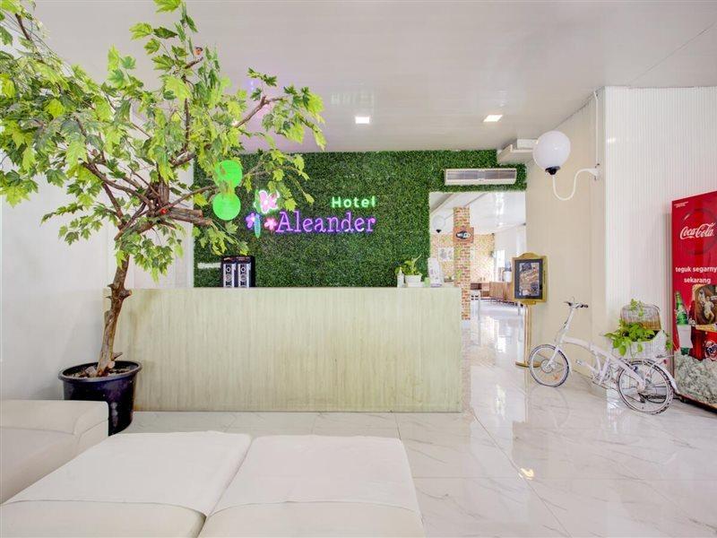 Hotel Capital O 4002 Aleander
