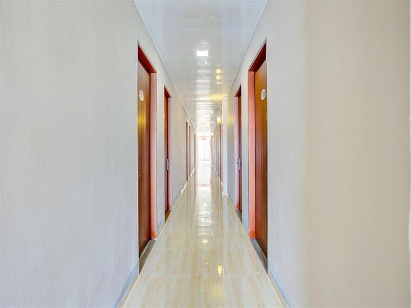 Capital O 4002 Aleander Hotel 2*