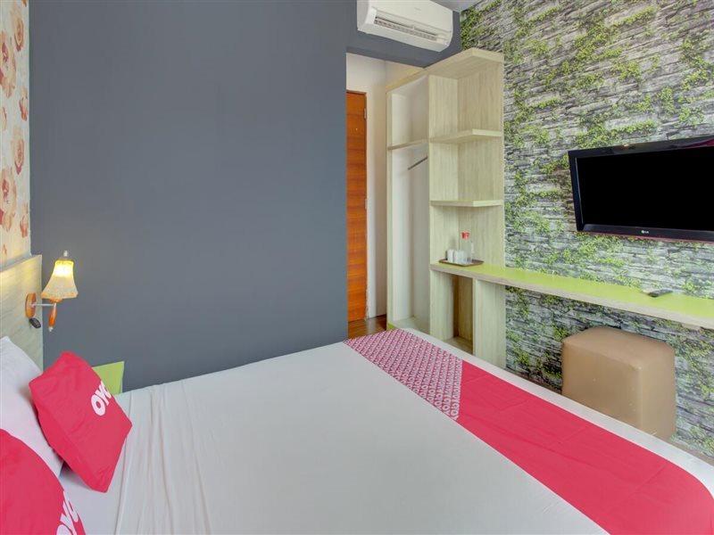 Capital O 4002 Aleander Hotel 2*