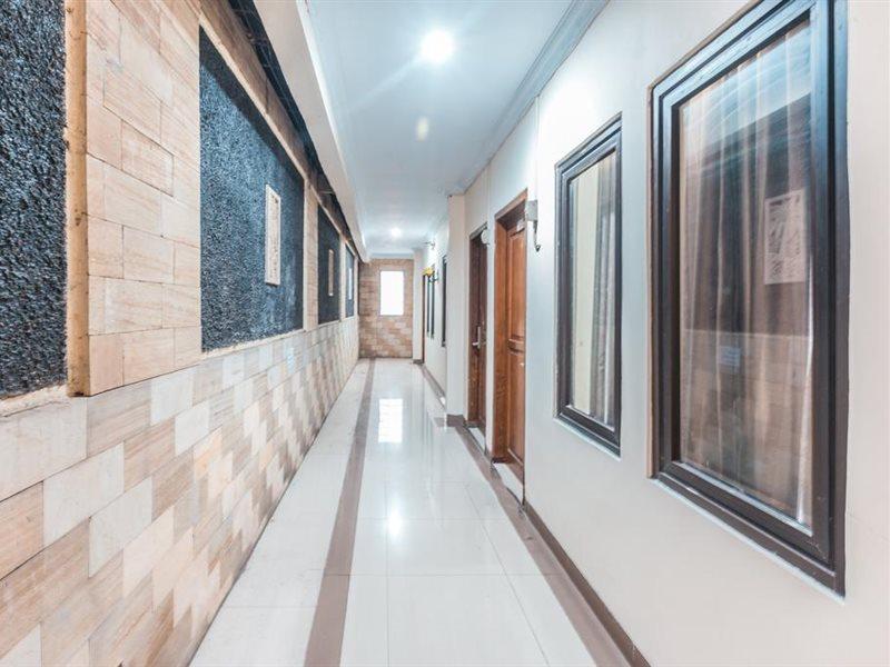 Oyo 1667 Lux Barkah Khách sạn