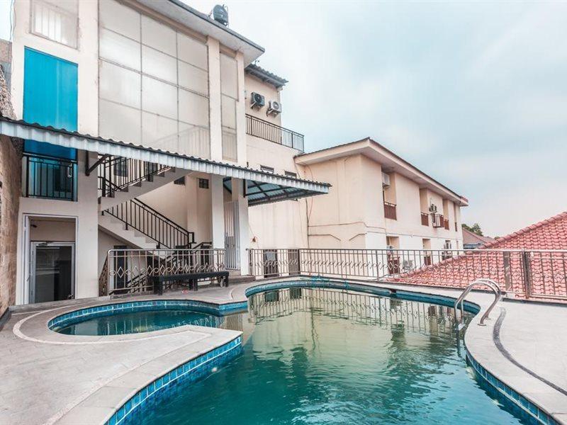 Oyo 1667 Lux Barkah Khách sạn