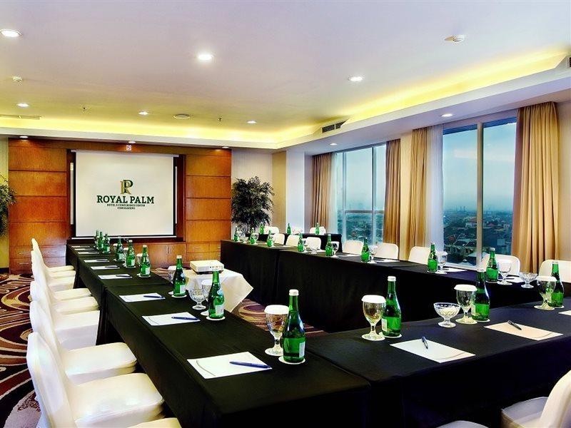 Royal Palm Hotel&conference Center Cengkareng Hotel