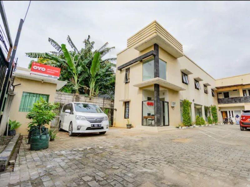 Oyo 2416 Griya Otista Syariah Jakarta