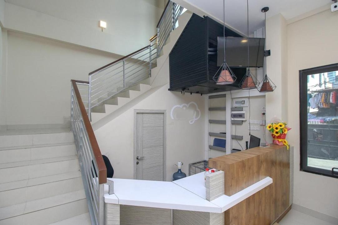 Cozrooms Near Mrt, Plaza Indonesia, And Grand Indonesia Guest house Jakarta