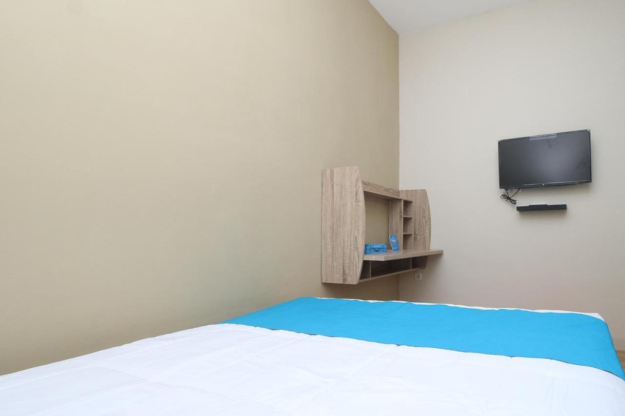 Guest house Cozrooms Near Mrt, Plaza Indonesia, And Grand Indonesia Jakarta