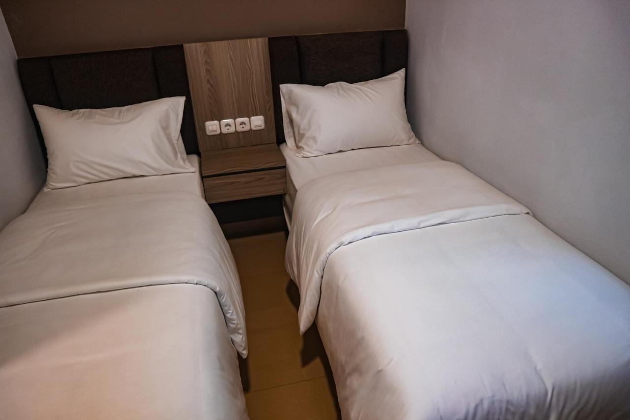 Reddoorz Plus @ Kemayoran 2 Hotel *
