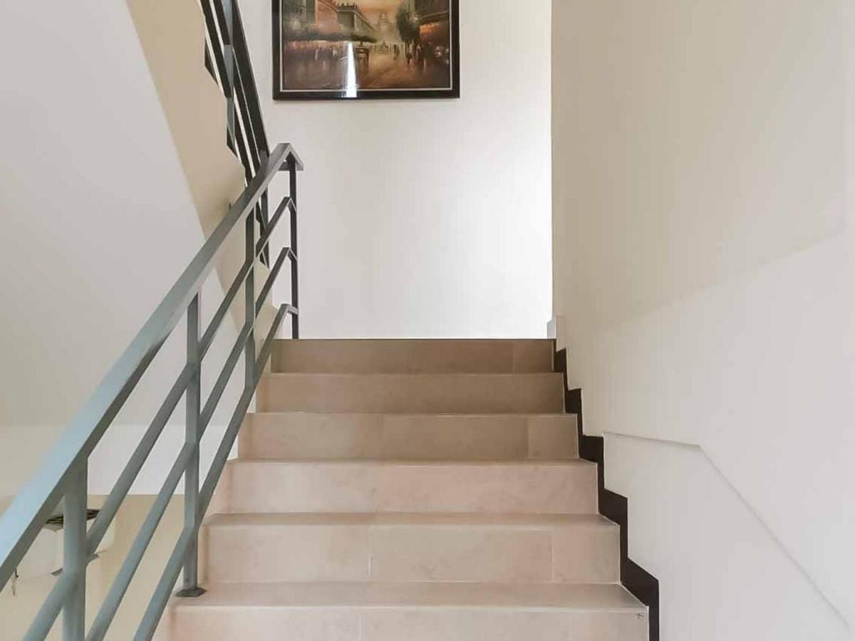 Talenta Mitra Reddoorz Jakarta