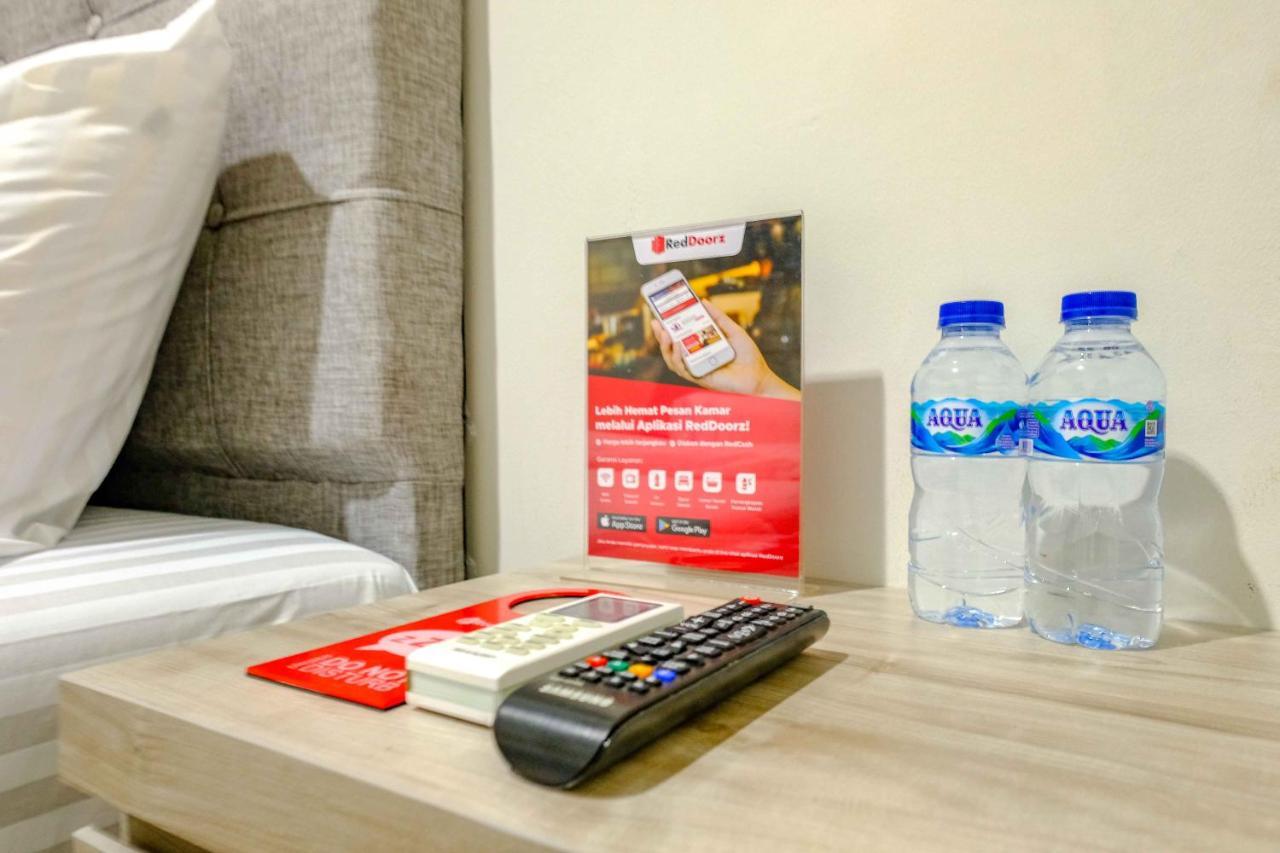 Hotel Reddoorz Near Pasar Baru 3