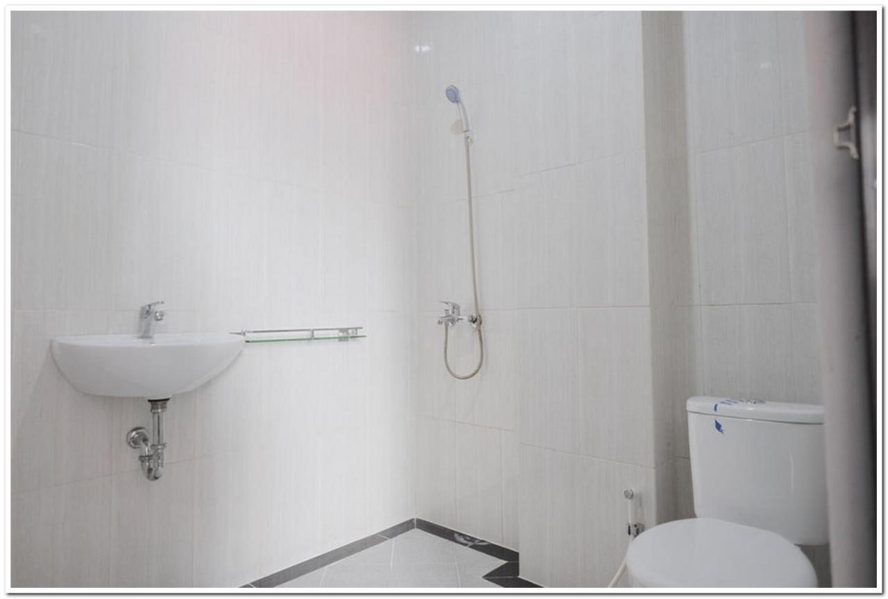 Hotel Reddoorz Near Kota Tua 2 2*