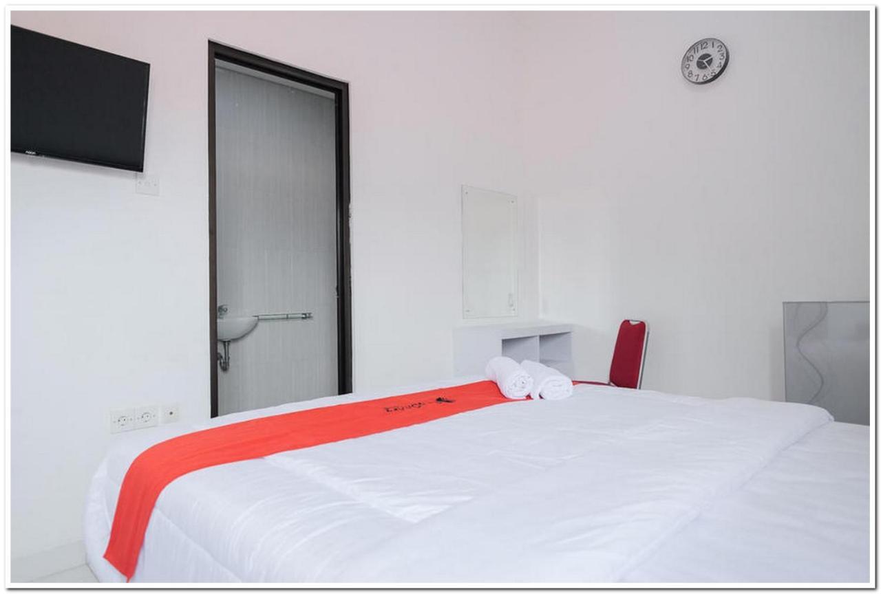 Reddoorz Near Kota Tua 2 Hotel