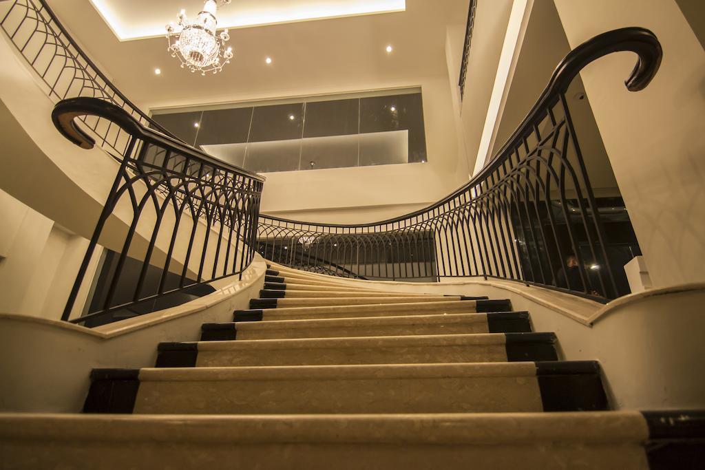 Khách sạn Diradja Jakarta
