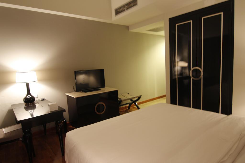 Diradja Khách sạn 3*