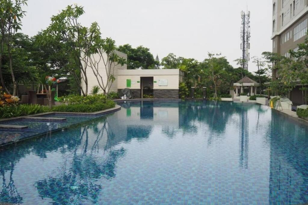 1 Bedroom Near Park Mall *