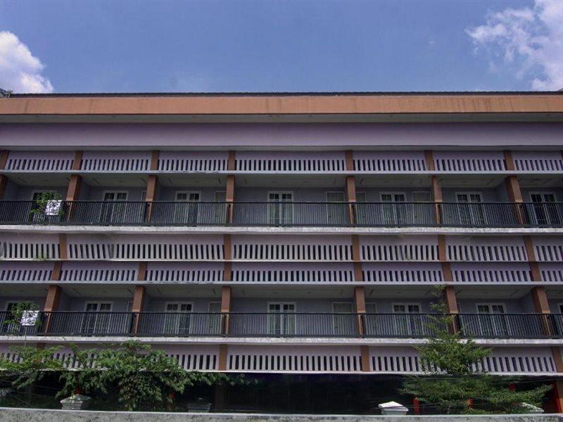 Hotel Oyo 3963 Safira Syariah 2*