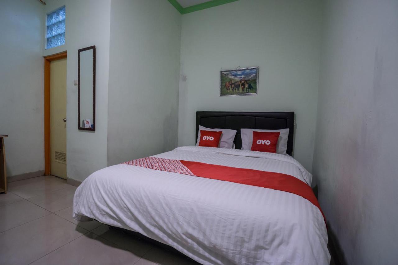 Hotel Oyo 1798 37 Syariah Jakarta